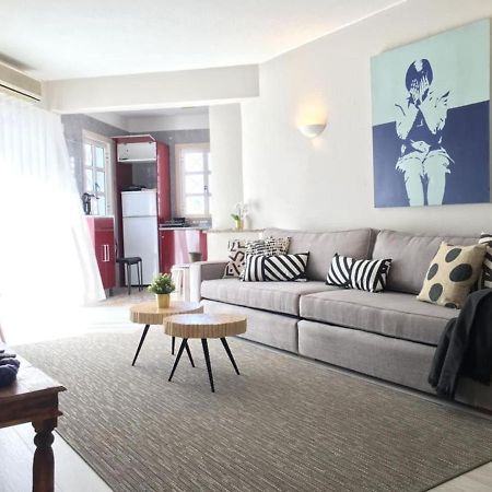 Stylish Center Apartment Виламура Екстериор снимка