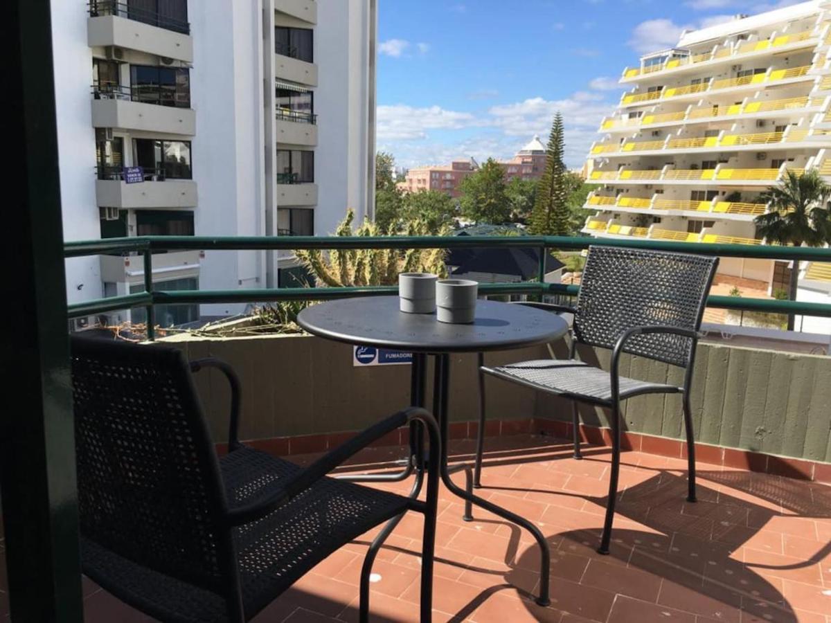 Stylish Center Apartment Виламура Екстериор снимка